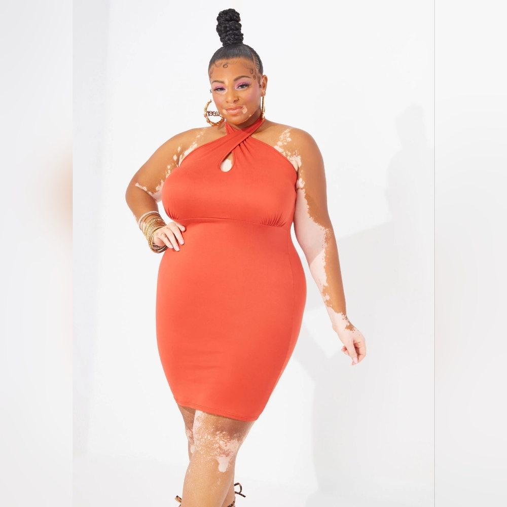 *NWT* Bodycon Keyhole Halter Dress Ashley Stewart in Rust, Size 2X